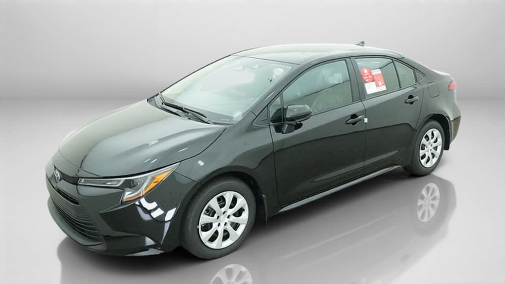 2027 Toyota Corolla LE — photo 1 of 17