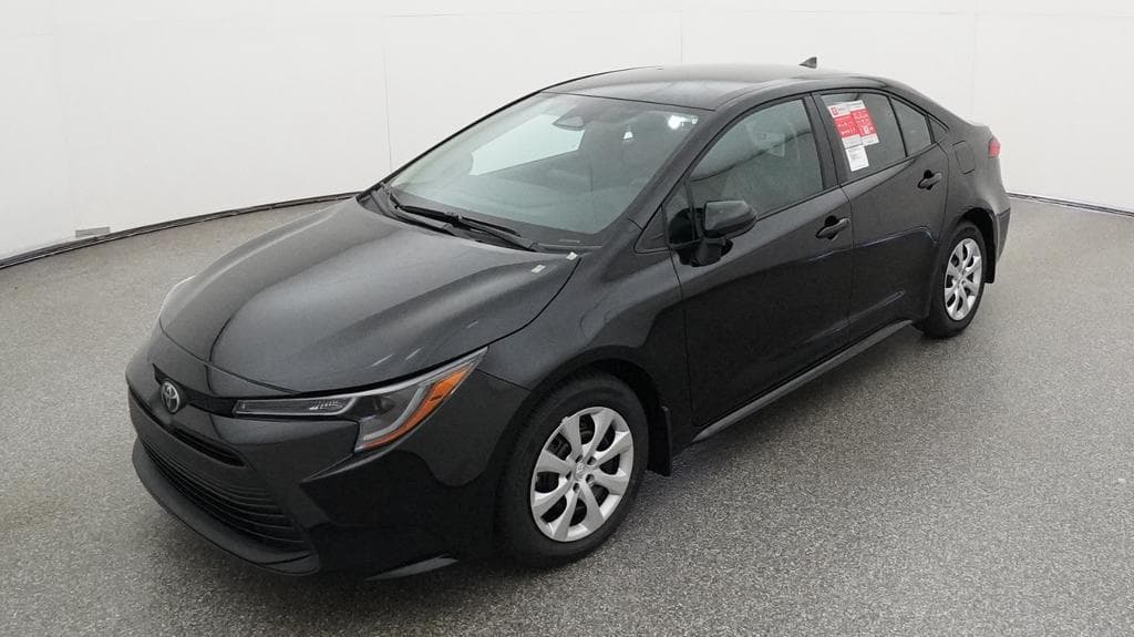2026 Toyota Corolla LE — photo 1 of 33