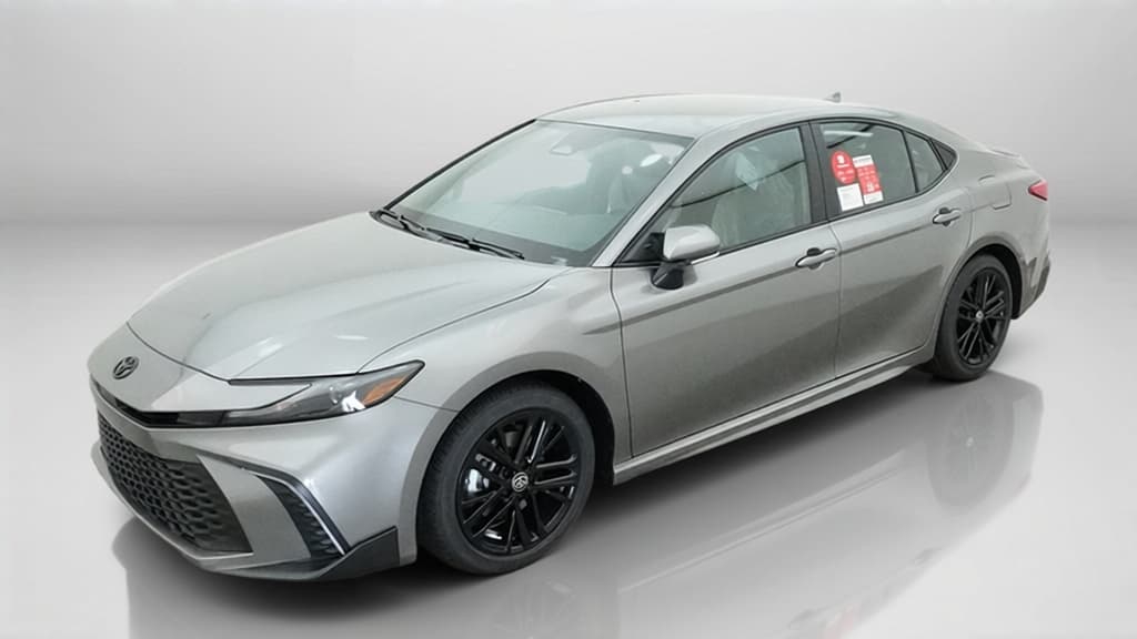 2027 Toyota Camry SE — photo 1 of 17