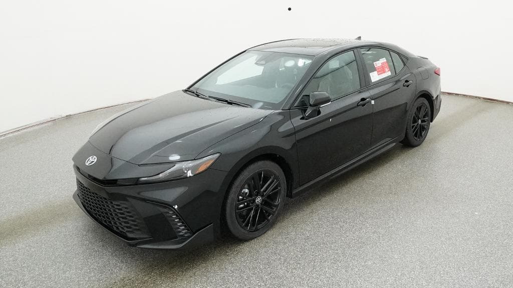 2026 Toyota Camry SE — photo 1 of 33