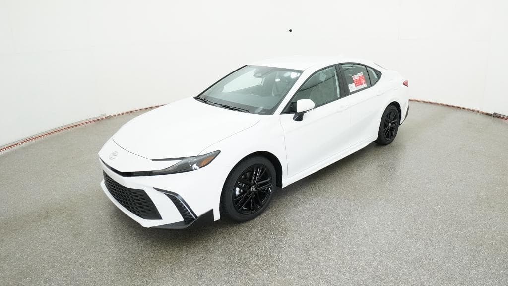 2026 Toyota Camry SE — photo 1 of 33