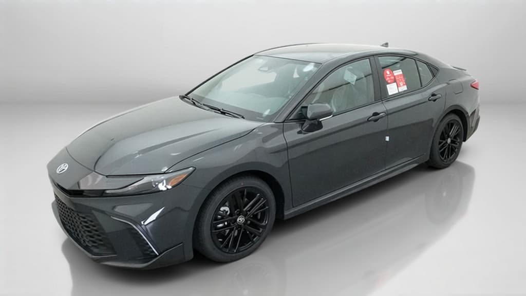 2027 Toyota Camry SE — photo 1 of 17
