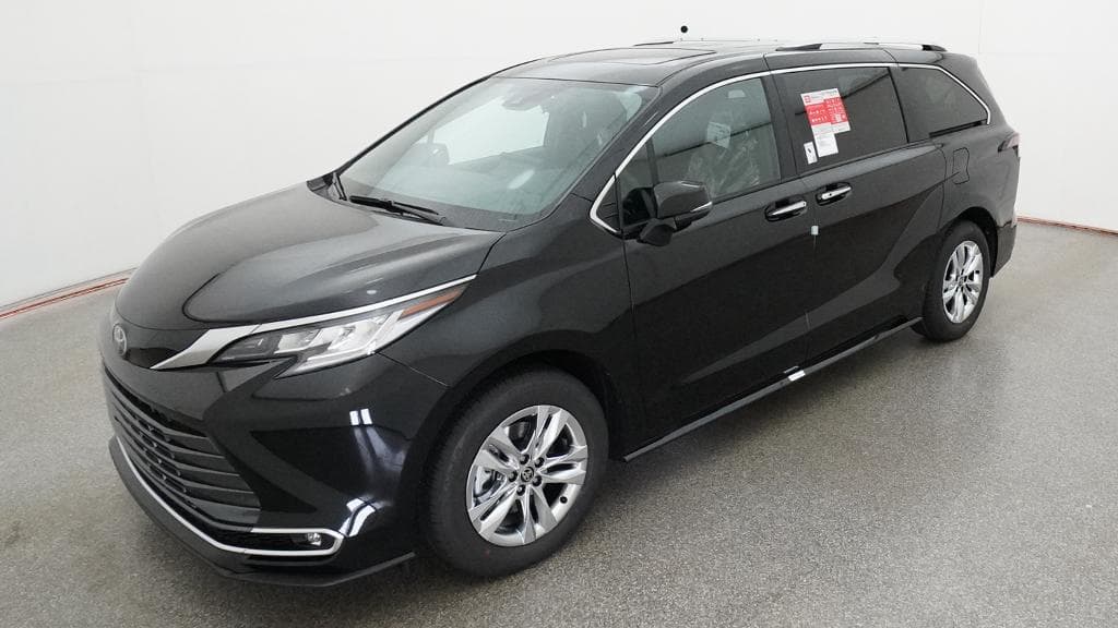 2026 Toyota Sienna Limited — photo 1 of 33