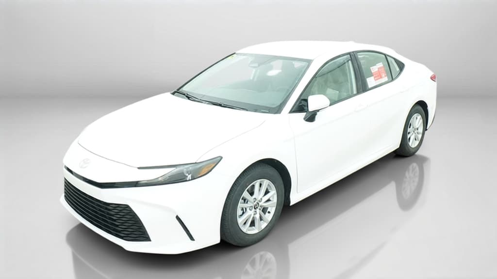 2026 Toyota Camry LE — photo 1 of 17