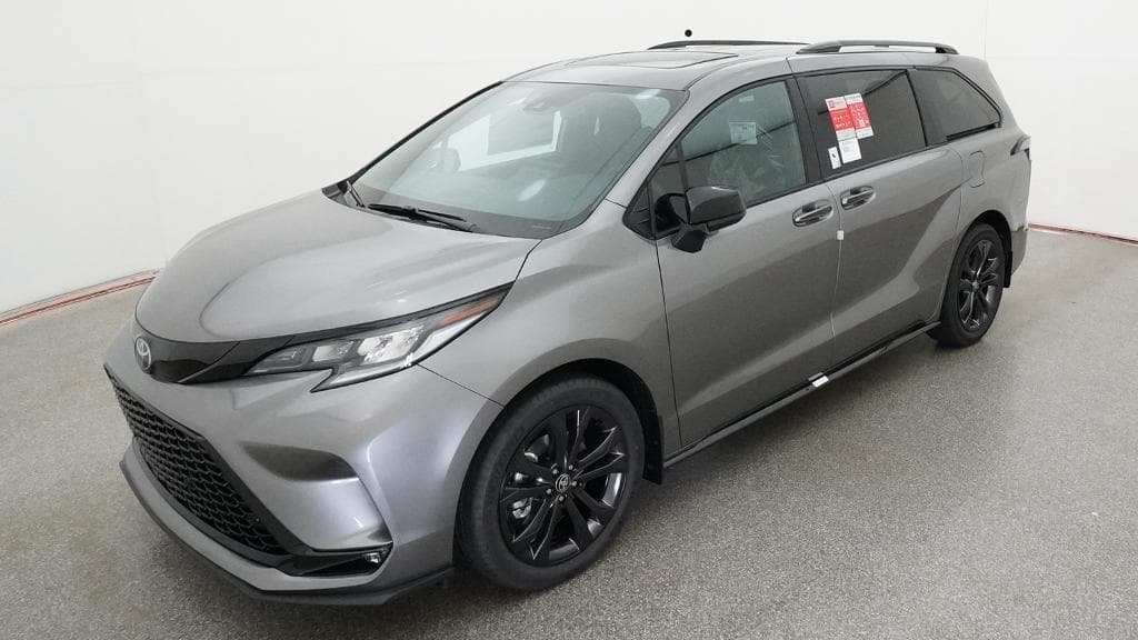 2026 Toyota Sienna XSE — photo 1 of 33