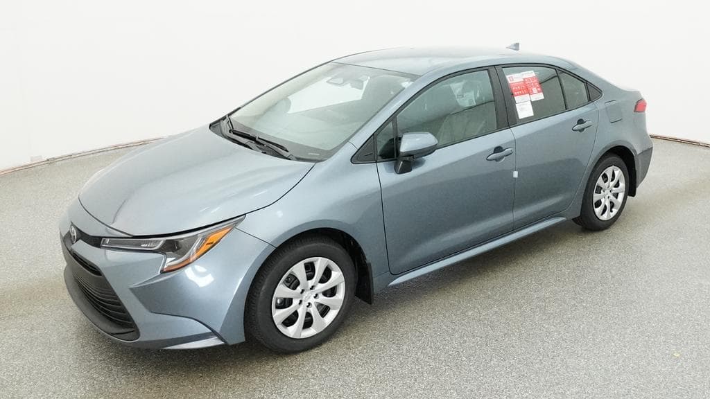 2026 Toyota Corolla LE — photo 1 of 33