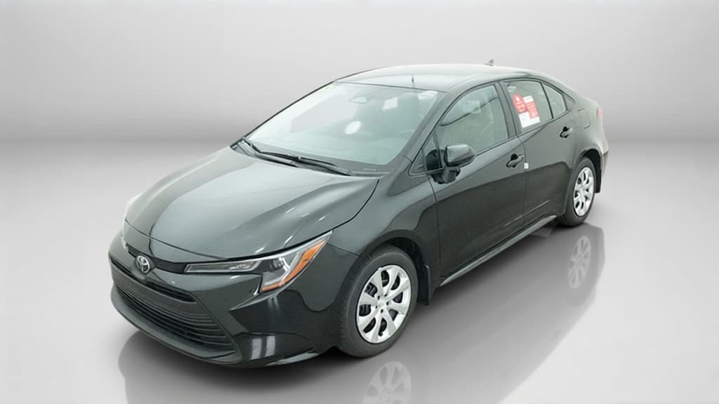 2027 Toyota Corolla LE — photo 1 of 17