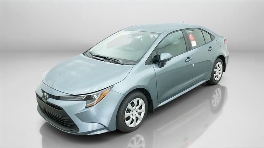 2027 Toyota Corolla LE — photo 1 of 17