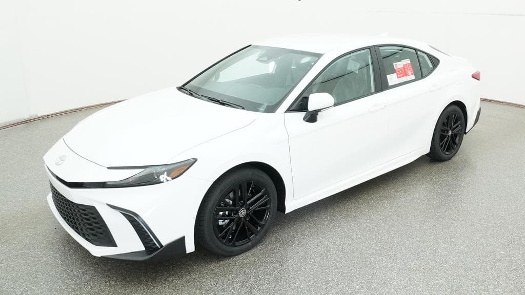 2026 Toyota Camry SE — photo 1 of 33