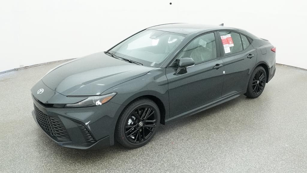 2026 Toyota Camry SE — photo 1 of 33