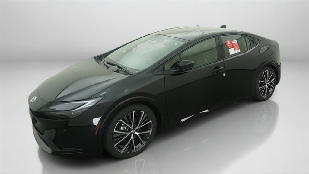 2027 Toyota Prius XLE — photo 1 of 17