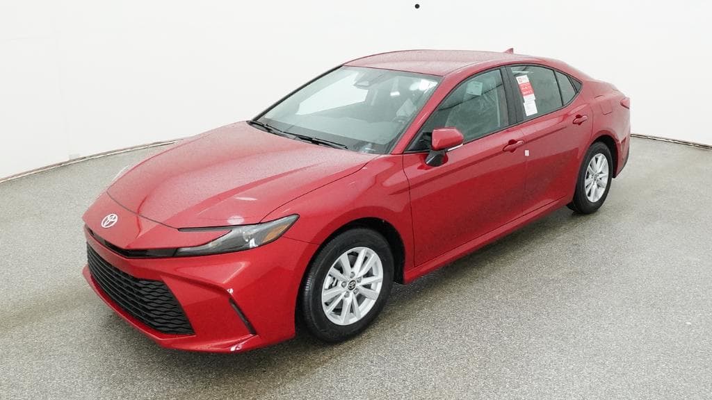 2026 Toyota Camry LE — photo 1 of 33