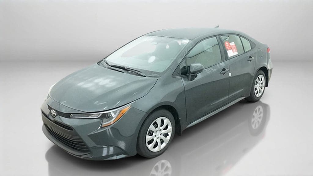 2027 Toyota Corolla LE — photo 1 of 17