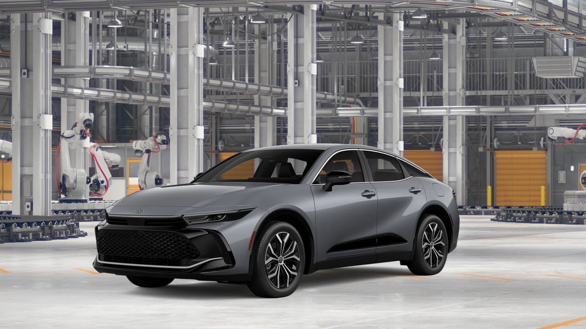 2027 Toyota Crown XLE — photo 1 of 22