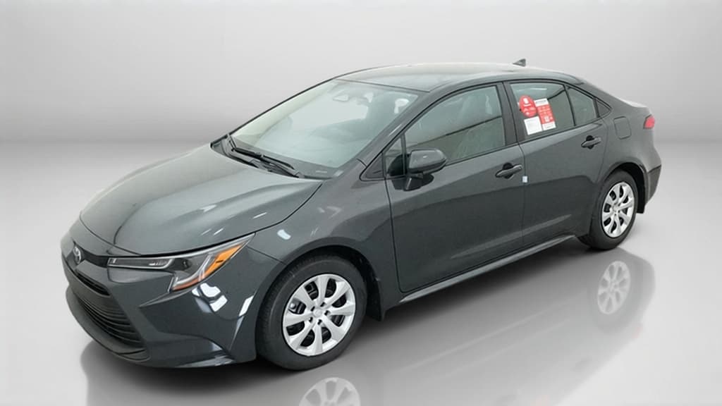 2027 Toyota Corolla LE — photo 1 of 17