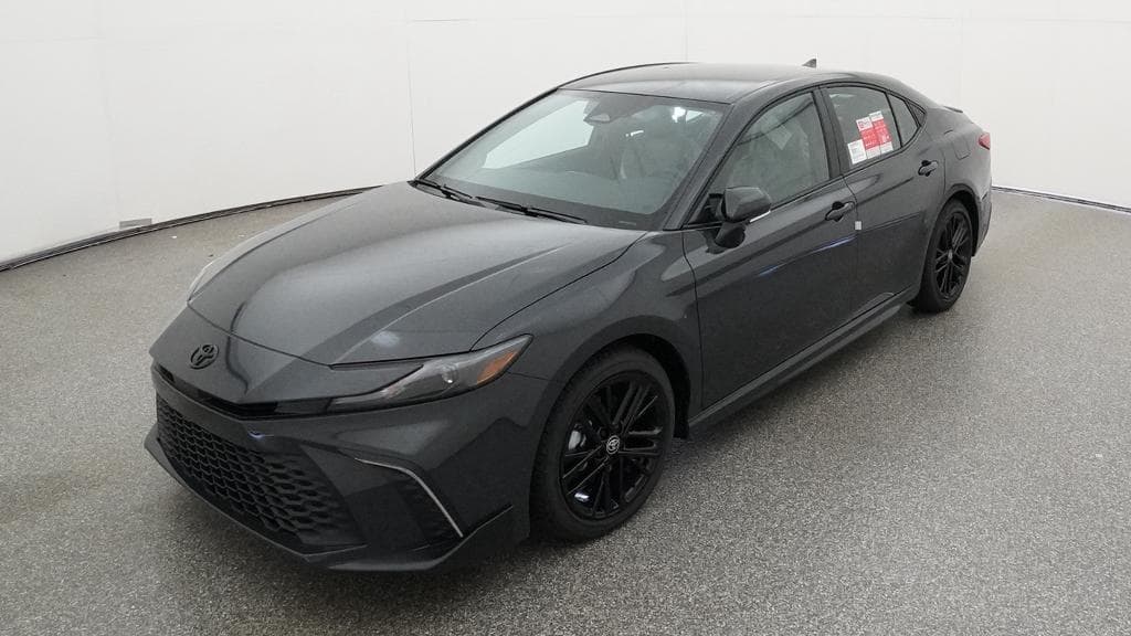2026 Toyota Camry SE — photo 1 of 33