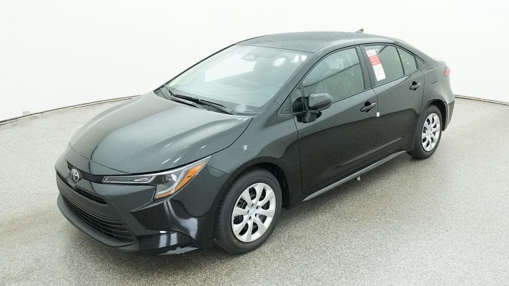 2026 Toyota Corolla LE — photo 1 of 33