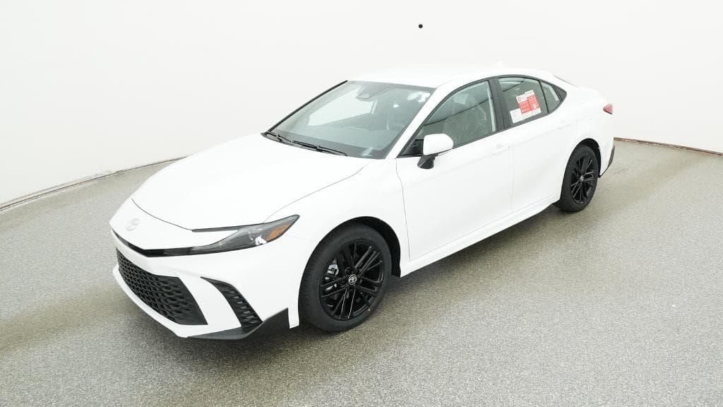 2026 Toyota Camry SE — photo 1 of 33