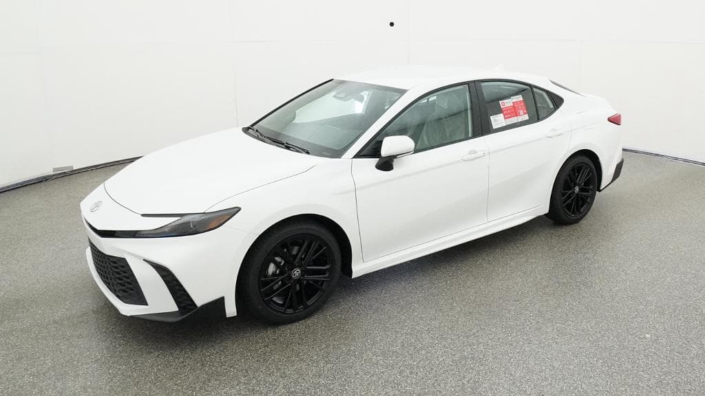 2026 Toyota Camry SE — photo 1 of 33