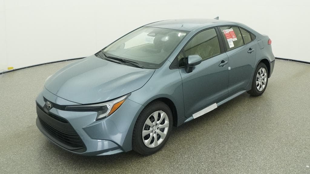2026 Toyota Corolla Hybrid LE — photo 1 of 33
