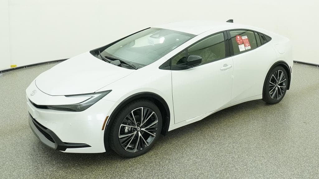 2027 Toyota Prius XLE — photo 1 of 33