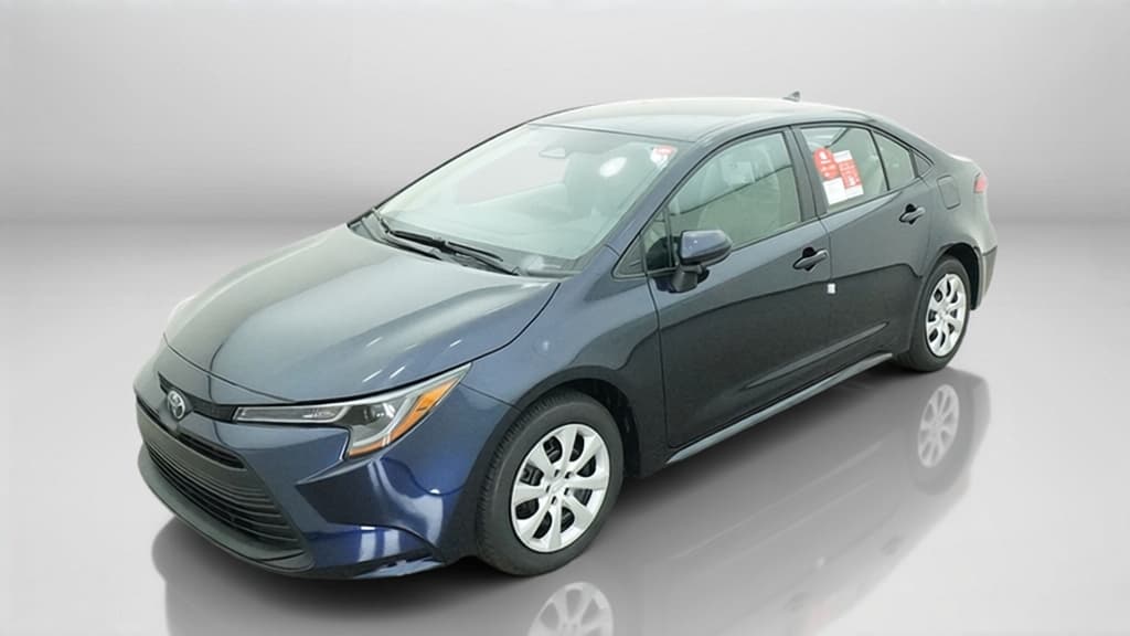 2027 Toyota Corolla LE — photo 1 of 17
