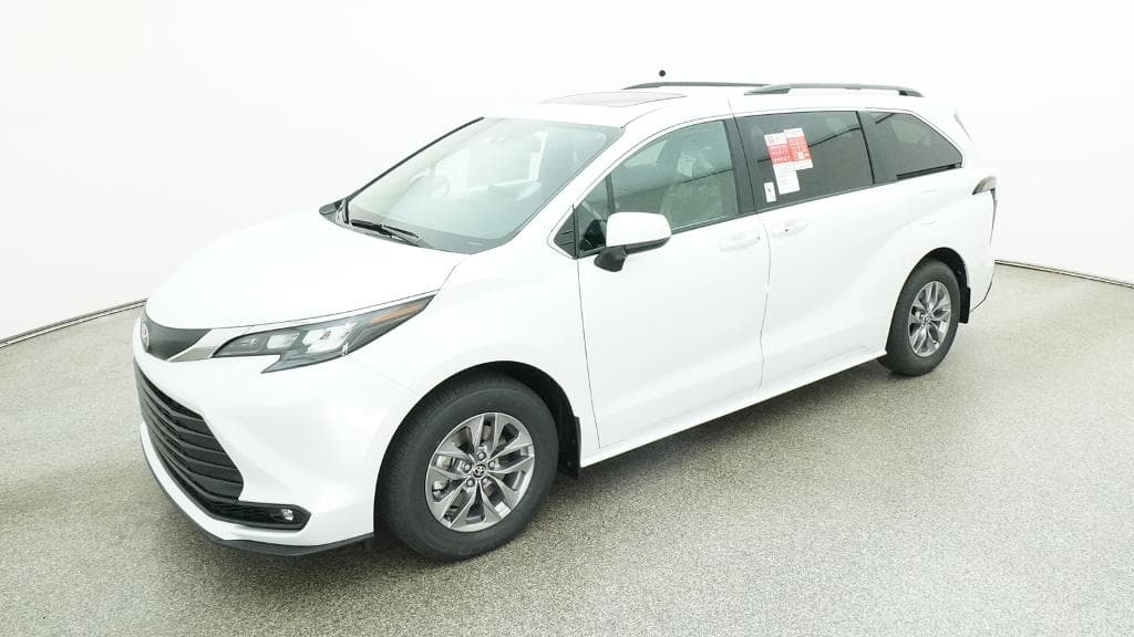 2026 Toyota Sienna XLE — photo 1 of 33