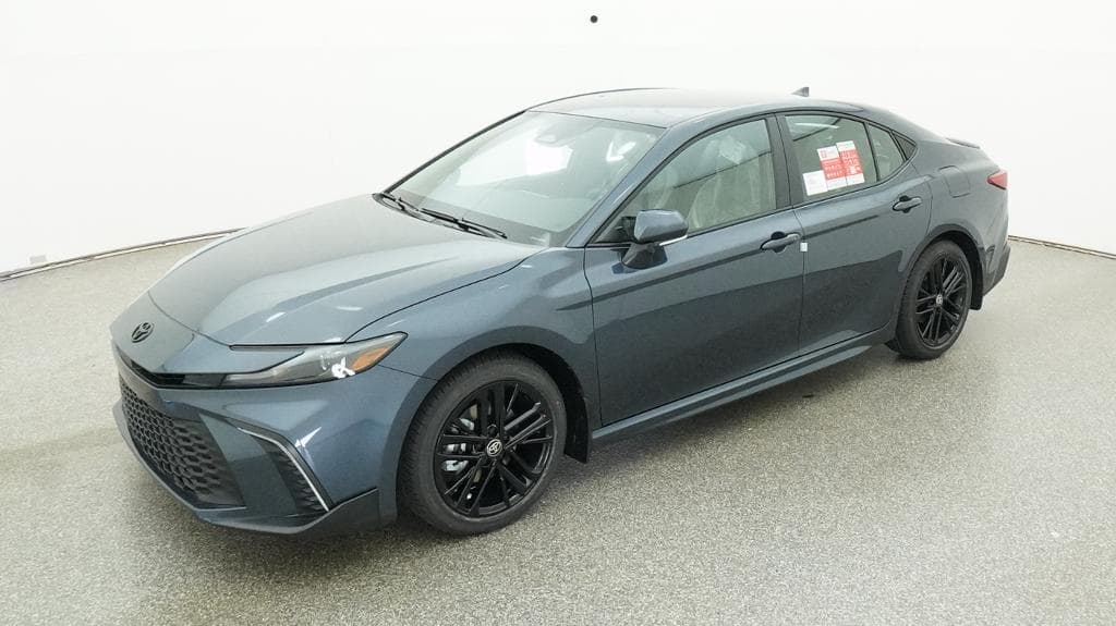 2026 Toyota Camry SE — photo 1 of 33