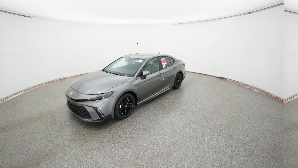 2026 Toyota Camry SE — photo 1 of 33