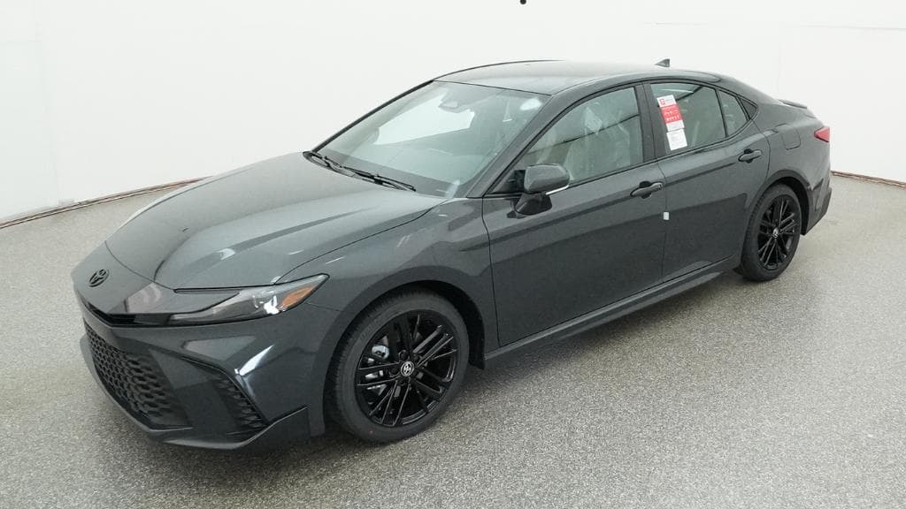 2026 Toyota Camry SE — photo 1 of 33