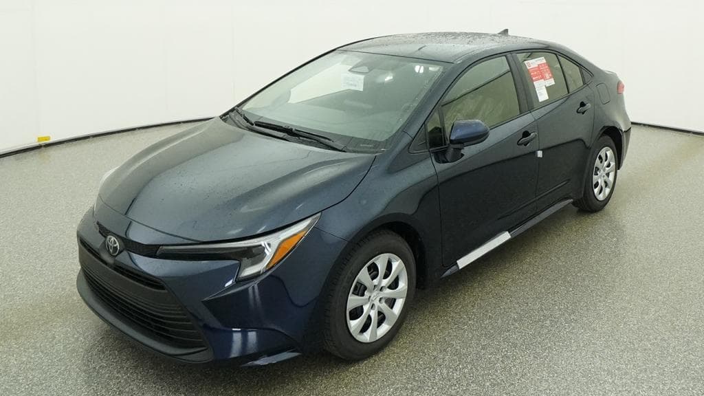 2026 Toyota Corolla Hybrid LE — photo 1 of 33