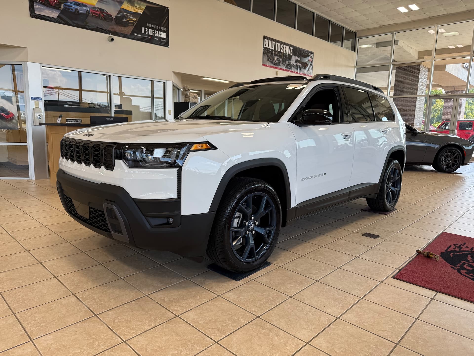 2026 Jeep Cherokee 85TH ANNIVERSARY EDITION 4X4 — photo 1 of 25