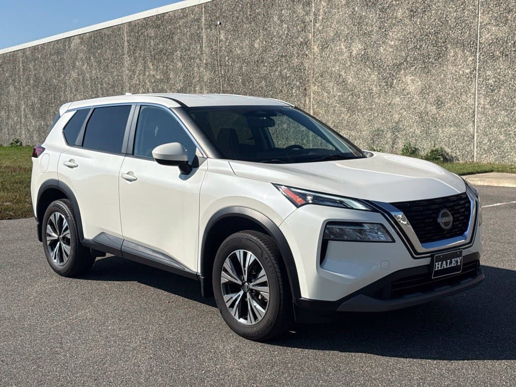 2023 Nissan Rogue SV — photo 1 of 15