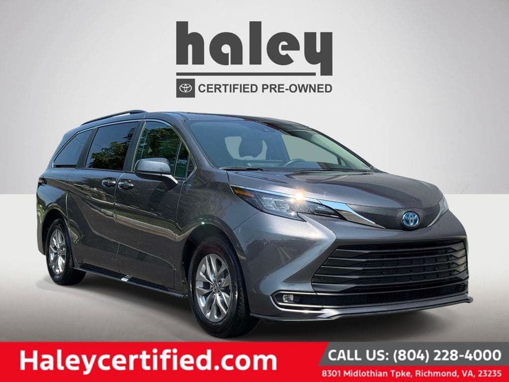 2025 Toyota Sienna XLE — photo 1 of 29