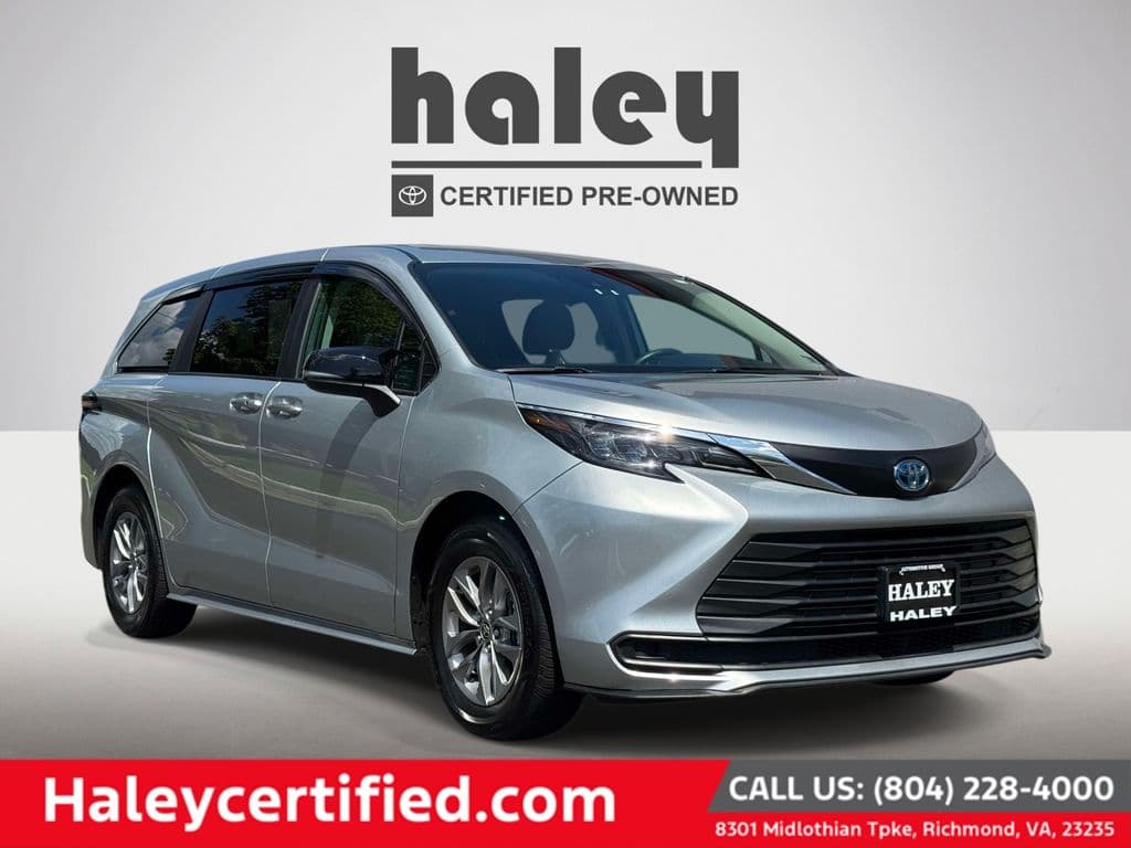 2024 Toyota Sienna LE — photo 1 of 28