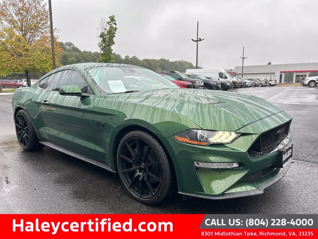 2022 Ford Mustang GT — photo 1 of 14