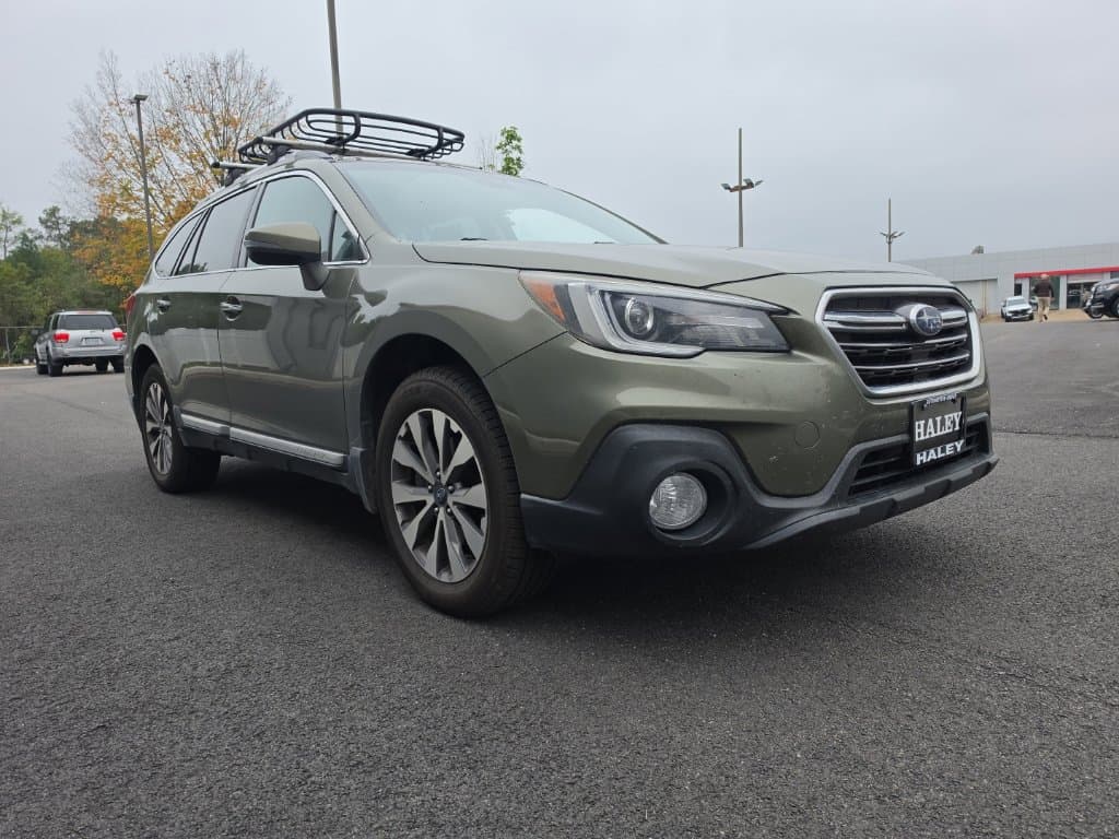 2019 Subaru Outback Base — photo 1 of 13