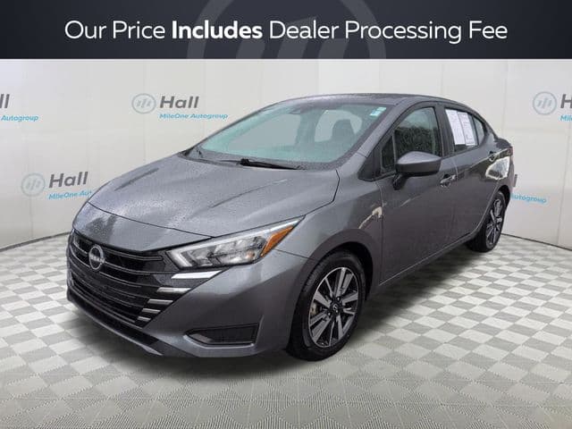 2025 Nissan Versa 1.6 SV — photo 1 of 19