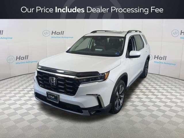 2025 Honda Pilot Touring — photo 1 of 32