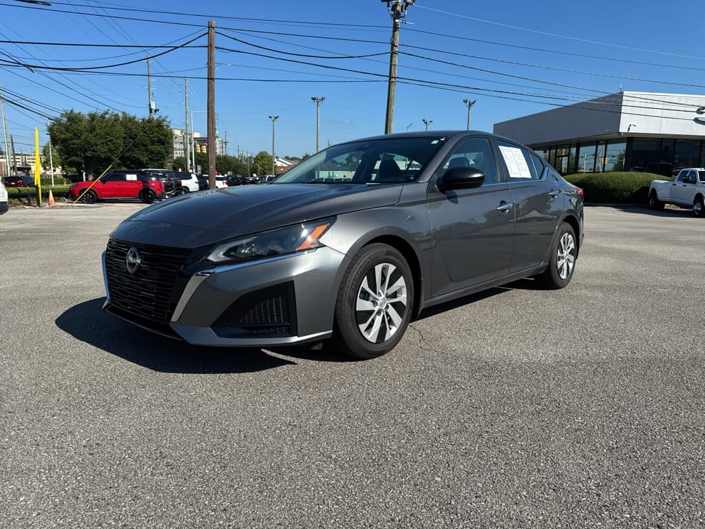 2025 Nissan Altima S — photo 1 of 34