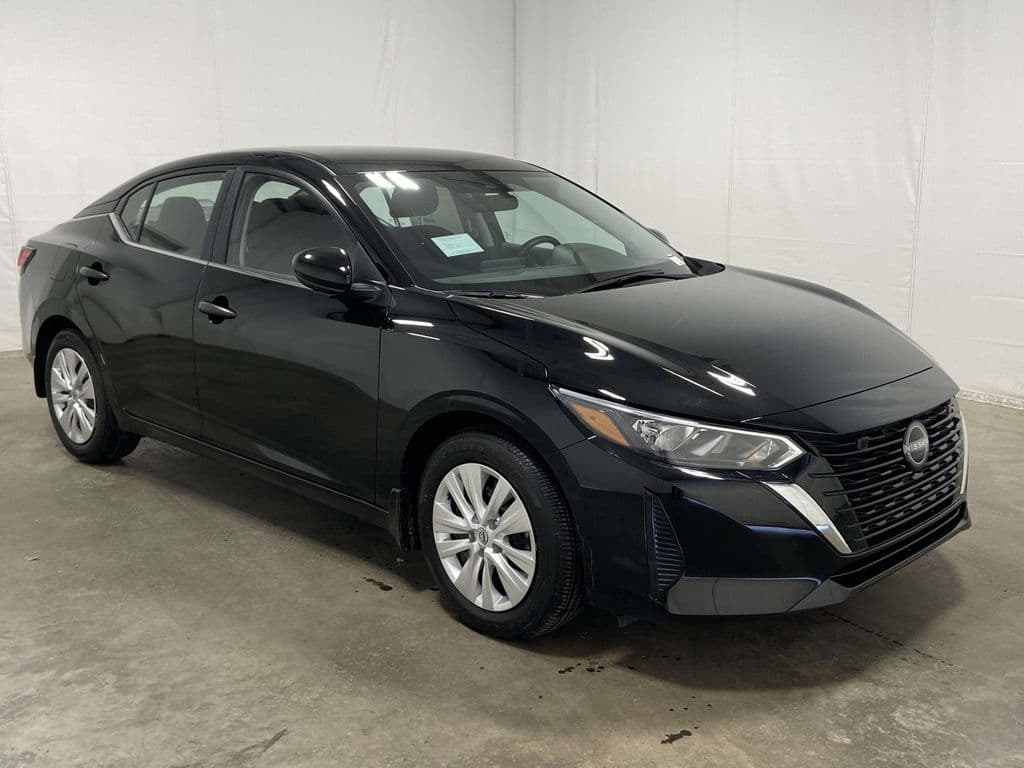 2025 Nissan Sentra S — photo 1 of 22