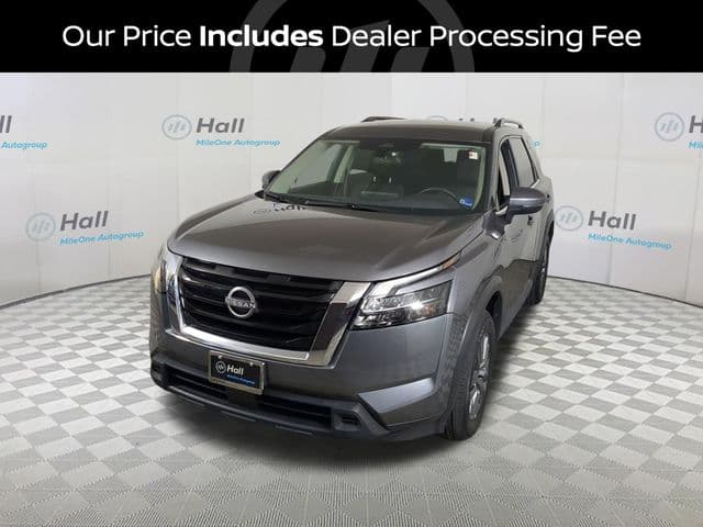 2025 Nissan Pathfinder SV — photo 1 of 30