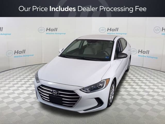 2017 Hyundai Elantra SE — photo 1 of 29