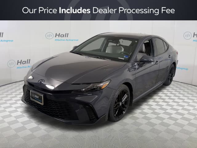 2025 Toyota Camry SE — photo 1 of 30