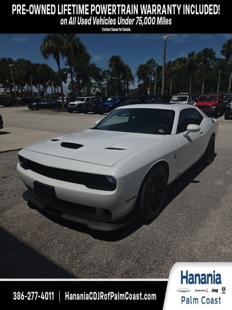 2016 Dodge Challenger SRT Hellcat — photo 1 of 9