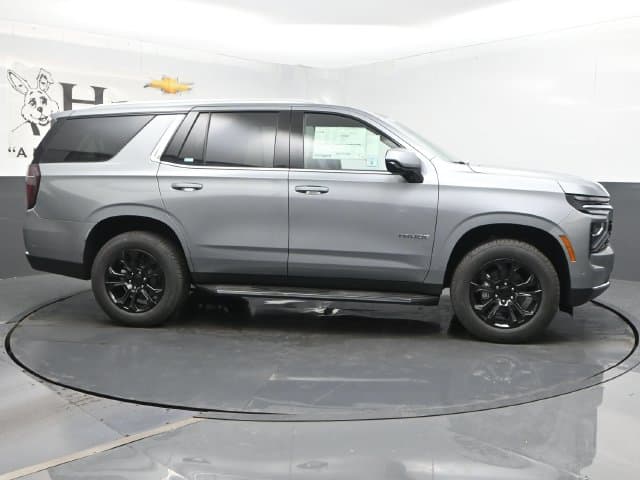 2025 Chevrolet Tahoe LS — photo 1 of 40