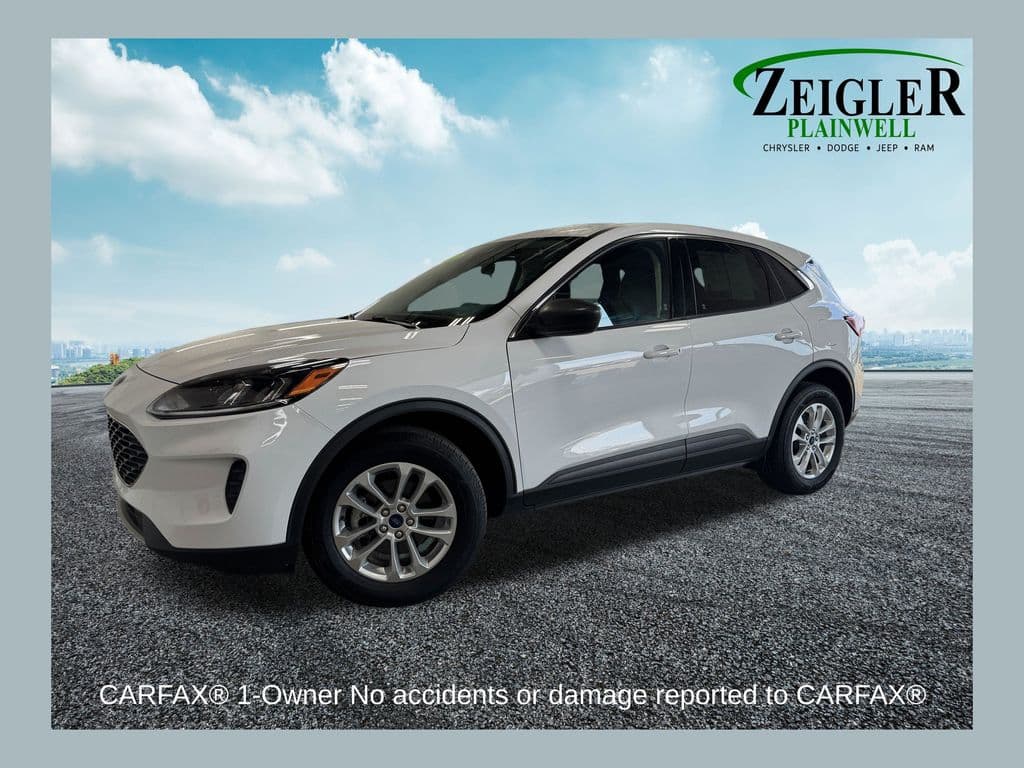 2022 Ford Escape SE Hybrid — photo 1 of 27