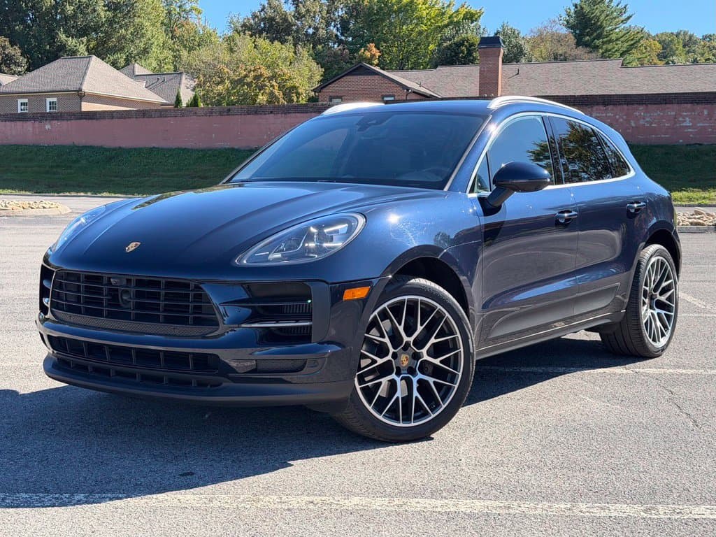 2021 Porsche Macan S — photo 1 of 28