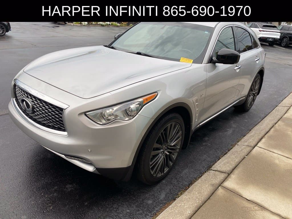 2017 INFINITI QX70 Base — photo 1 of 7