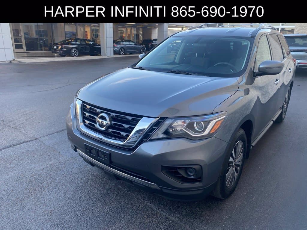 2019 Nissan Pathfinder S — photo 1 of 7